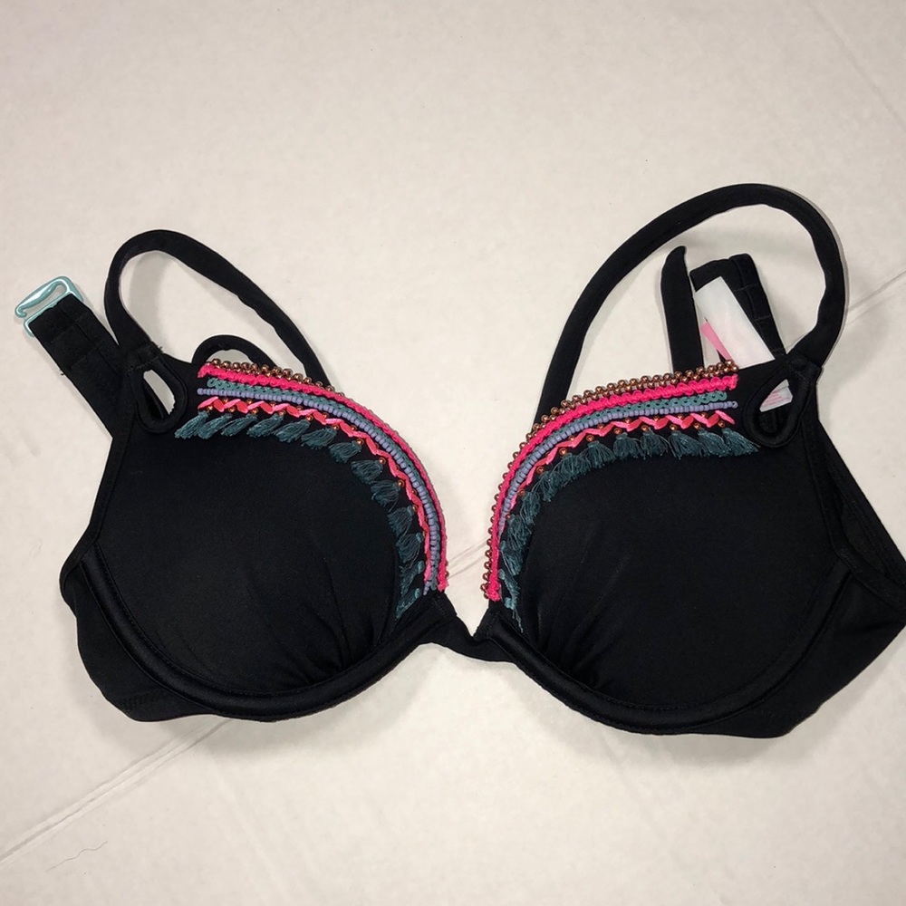 NWOT. VIctoria Secret 32B bikini top - Picture 1 of 7